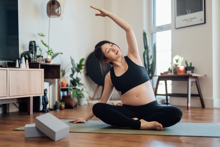 These Maternity Yoga Pants Guarantee Comfort and Support During Pregnancy—And After, Too